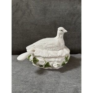 Vintage White Green‎ Ceramic Bird on Nest Haldon Group Soup Tureen 1983  7x5.75"